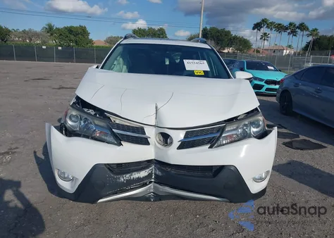 2015 Toyota Rav4 Xle z USA, uszkodzony, nr VIN 2T3RFREV9FW297837